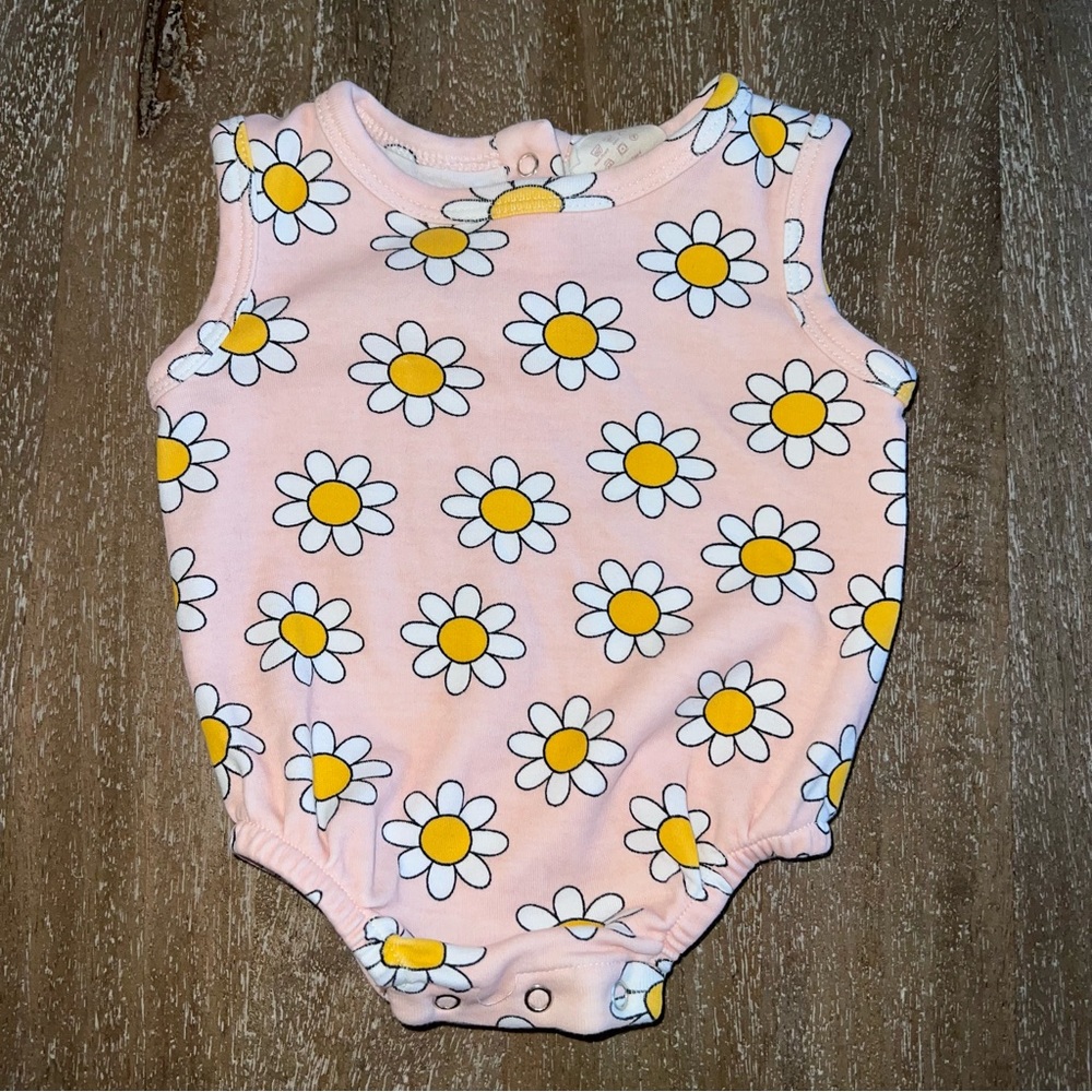 Spearmint Love SIIX Retro Daisy Bubble Onesie